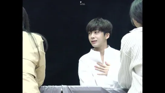 [Fancam][22.04.2017] Gwangju Fansign (Hyungwon)