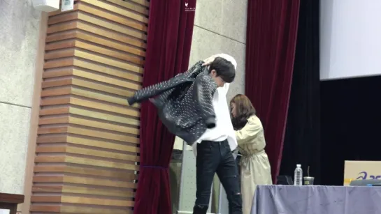 [Fancam][22.04.2017] Gwangju Fansign (Hyungwon)