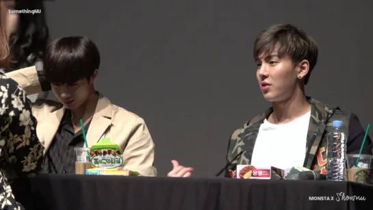 [Fancam][16.04.2017] Yoido Fansign (Shownu, Hyungwon)