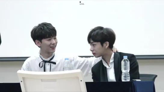 [Fancam][07.05.2017]  Nowon Fansign (Kihyun, Hyungwon)