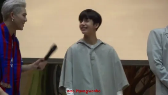 [Fancam][23.06.2017] 1st DVD 'MONTORIES'  Fansign (Hyungwon)