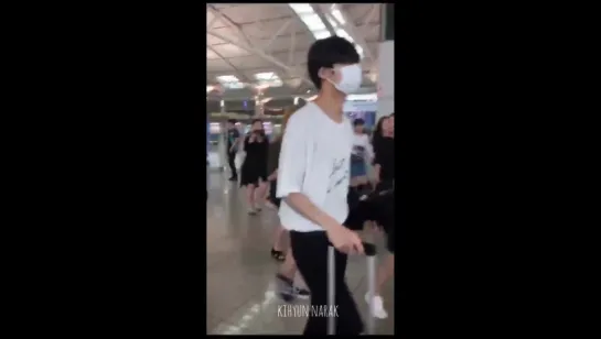 [Fancam][22.07.17] Hyungwon in Airport Incheon ( fly to LA )