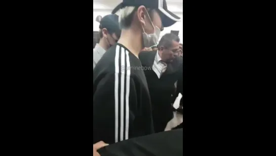 [Fancam][16.09.2017] Airport in Mexico