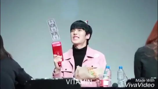 [Fancam][11.11.2017] Fansign in Yeongdeungpo (Minhyuk)