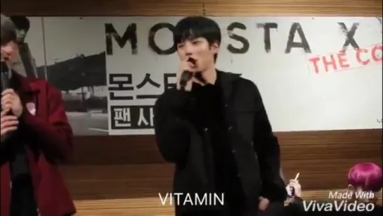 [Fancam][18.11.2017] fansign in Dong Seoul Art Hall (Minhyuk)