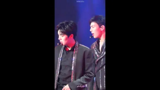 [Fancam][15.11.2017] MONSTA X - 'BEAUTIFUL' (Shownu) @ 2017 Asia Artist Awards