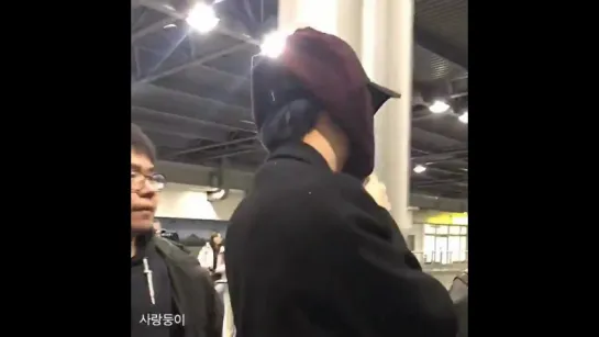 [Fancam][26.01.2018] Airport London Heathrow