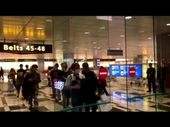 [Fancam][01.03.2018] Airport Singapore