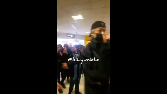 [Fancam][06.08.2018] Airport in Buenos aires (Ezeiza Ministro Pistarini International)