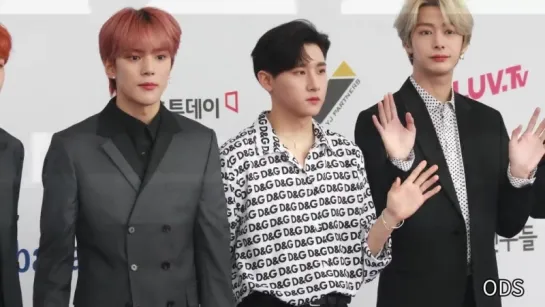 [Fancam][30.08.2018] MONSTA X on '2018 SOBA' Red (Blue) Carpet (IM focus)