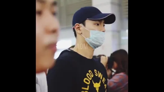 [Fancam][31.08.2018] Airport Incheon, fly to Vietnam