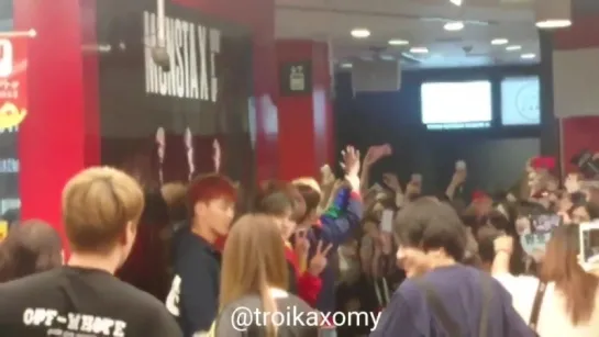 [Fancam][13.09.2018] Tower Records Shibuya