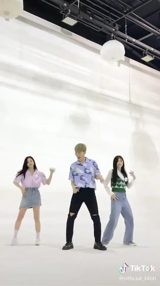 210904 Eunkwang & Fromis_9 @ TikTok #Outsiderchallenge