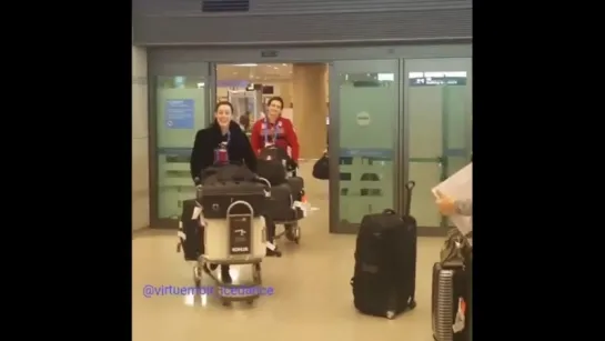 Welcome to korea! I’m happy to see you. @tessavirtue17@scottmoir14 😁😁😁😁