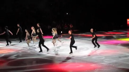 Stars On Ice 2014 (Montréal) - Tessa Virtue & Scott Moir + DON'T STOP BELIEVIN (entire cast)