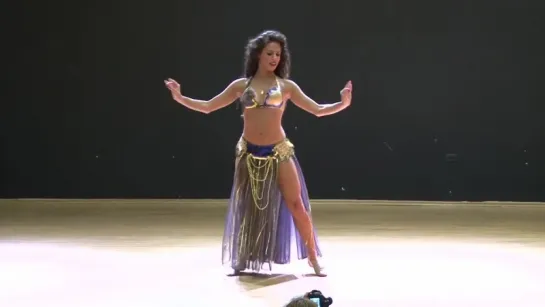 Belly Dancer  This Girl She is insane Nataly Hay !