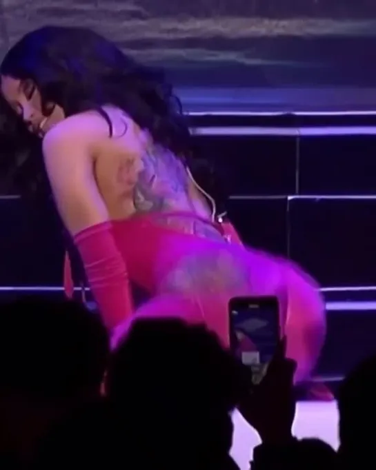 Summer Jam 2023: Cardi B — She Bad LIVE