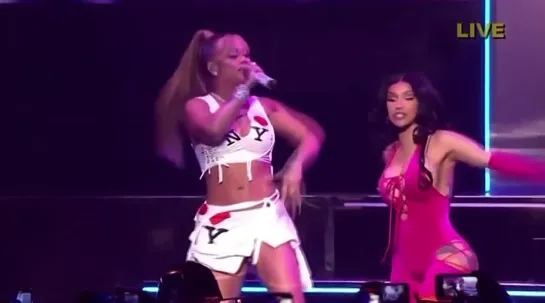 Summer Jam 2023:  Cardi B & Latto — Put It On Da Floor Again LIVE