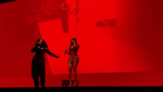 Cardi B и SZA выступают в Madison Square Garden, 4 марта 2023