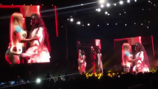 Taki Taki - DJ Snake ft. Selena Gomez, Cardi B & Ozuna l LIVE at Coachella 2019