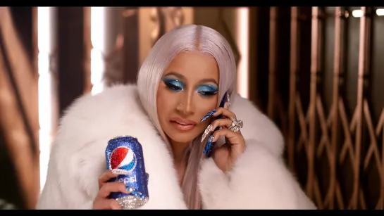 Cardi B в рождественской рекламе Pepsi "A Cardi Carol" (2020)