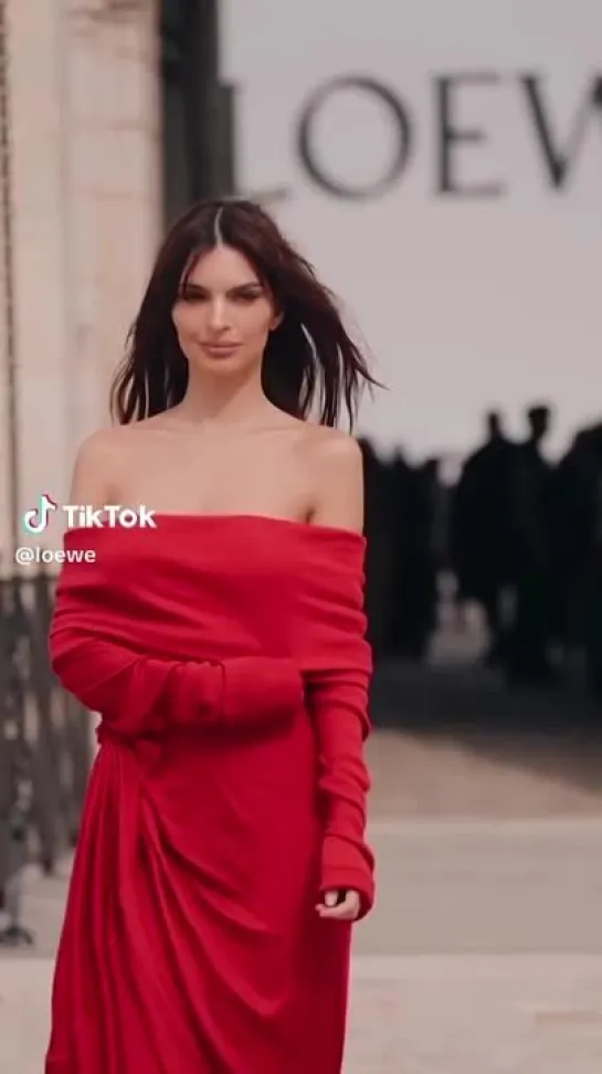 Emily Ratajkowski