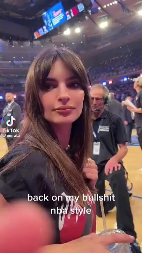 Emily Ratajkowski