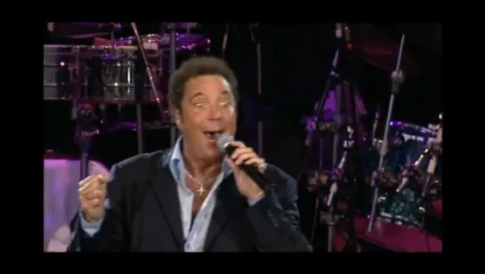 Tom Jones - Live in Cardiff Castle (2002)