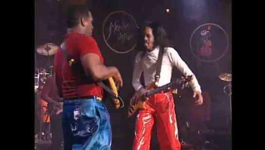 Earth, Wind  Fire - Live At Montreux (1998)