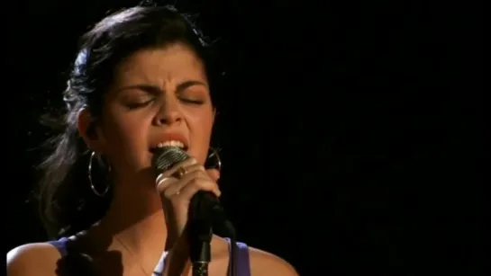 Nikki Yanofsky - Live In Montreal (2010)