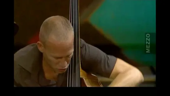 Avishai Cohen - Gently Disturbed - Jazz à Vienne (2008) TVRip