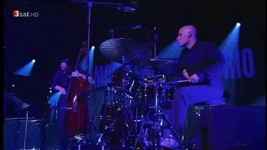 Michael Wollny Trio - Leverkusener Jazztage (2014)