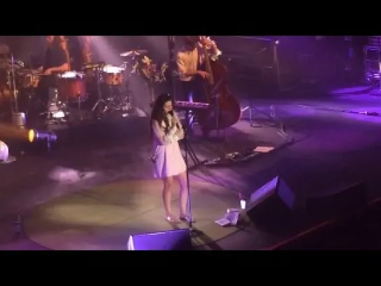 Lana Del Rey – Video Games (Live @ «Shrine Expo Hall»)