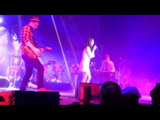 Lana Del Rey – Young And Beautiful (Live @ «Masonic Temple Theater»)