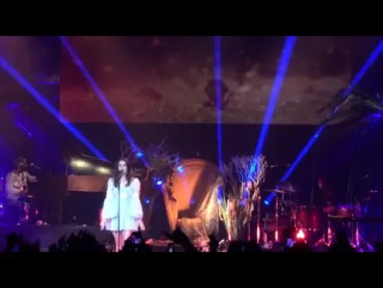 Lana Del Rey – Summertime Sadness (Live @ «The Tabernacle»)