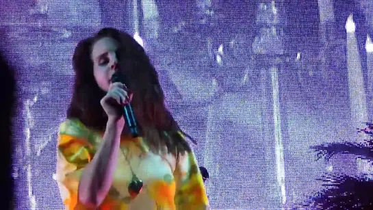 Lana Del Rey – West Coast (Live @ «Champions Square»)