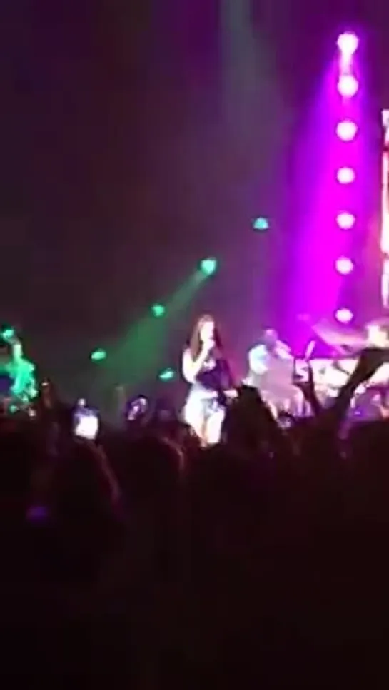 Lana Del Rey – Gods And Monsters (Live @ «Comerica Theatre»)