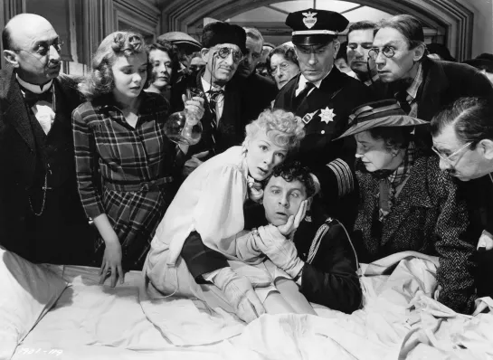 THE MIRACLE OF MORGAN'S CREEK / PAPAI POR ACASO (PRESTON STURGES, 1944)