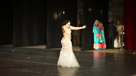 Latifa Professional belly dancer