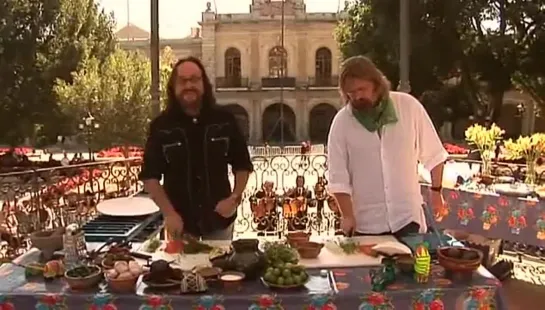 Кулинарная книга байкеров / The Hairy Bikers' Cookbook / Сезон.2.Серия.5.Мексика.1