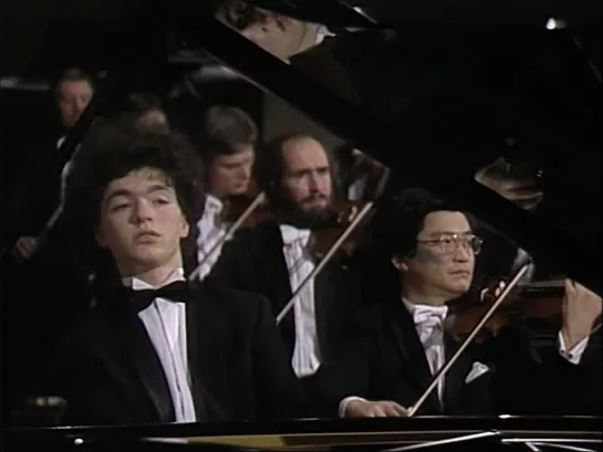 Evgeny Kissin, Herbert von Karajan: Tchaikovsky, Piano Concerto 1 (Berliner Philarmoniker, 31.12.1988)