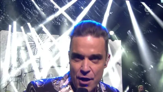 Robbie Williams gets a BAMBI and sings Love My Life - 17/11/2016