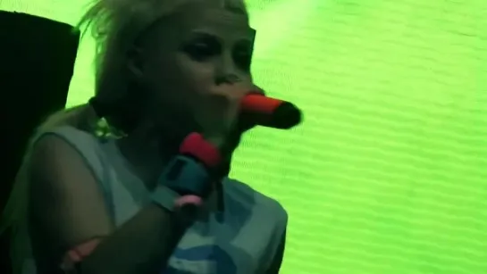 Die Antwoord-Baby's On Fire LIVE