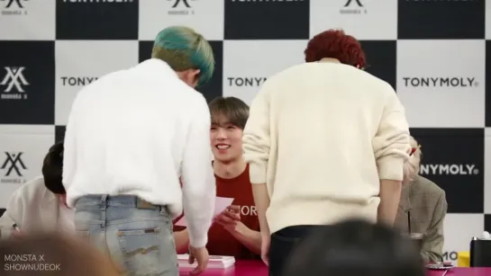 [VK][16.12.18][Fancam] fansign by TONY MOLY