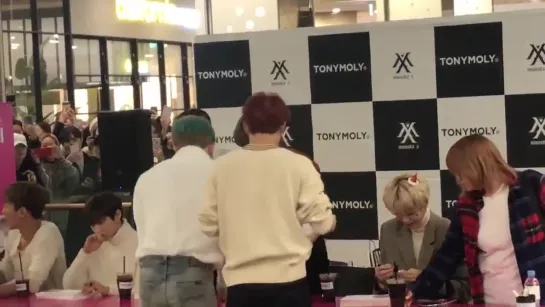 [VK][16.12.18][Fancam] fansign by TONY MOLY