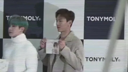 [VK][16.12.18][Fancam] fansign by TONY MOLY