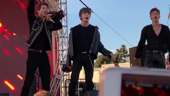 [VK][30.11.18][Fancam] MONSTA X- TRESPASS Jingle Ball LA Vilage