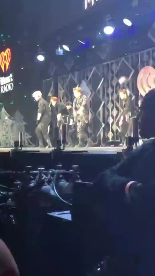 [VK][01.12.18][Fancam] Jingle Ball Tour in SF