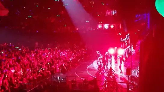 [VK][30.11.18][Fancam] Monsta X - Intro + Shoot Out @ Jingle Ball LA