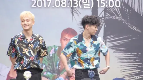 [HD Fancam] 170813 EXO @ The War Fansign Intro